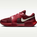 SARZI-NIKE-GPCHALLENGE15PRM-MENS-IQ6311 - قرمز تیمی/سبز درخشان/عاجی کم‌رنگ - SARZI-NIKE-GPCHALLENGE15PRM-MENS-IQ6311-600 - 1