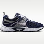 SARZI-NIKE-V5RNR-LITTLEKID2-IX0357 - آبی رعد/خاکستری دودی روشن/نقره‌ای متالیک/سفید - SARZI-NIKE-V5RNR-LITTLEKID2-IX0357-437 - 3