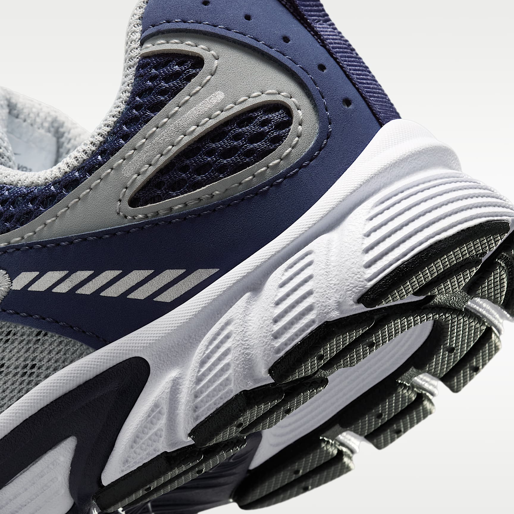SARZI-NIKE-V5RNR-LITTLEKID2-IX0357 - آبی رعد/خاکستری دودی روشن/نقره‌ای متالیک/سفید - SARZI-NIKE-V5RNR-LITTLEKID2-IX0357-437 - 8