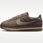 SARZI-NIKE-CORTEZ-WOMENS-IB1857 - قهوه‌ای سنگی/سفید - SARZI-NIKE-CORTEZ-WOMENS-IB1857-203 - 9