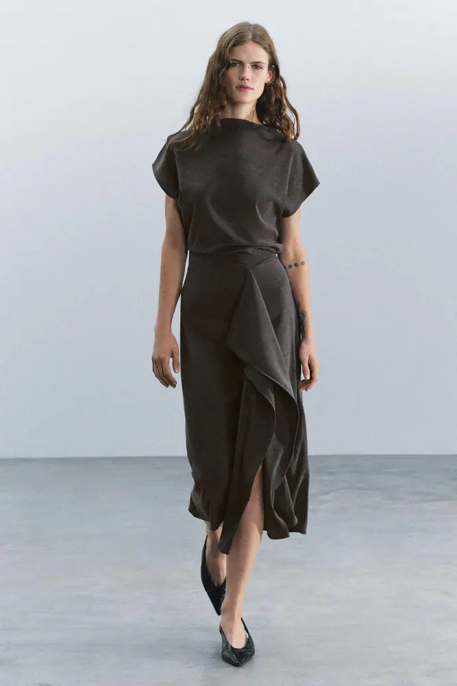 پیراهن و سرهمی زارا زنانه مدل LONG RUFFLED DRESS کد 01165770